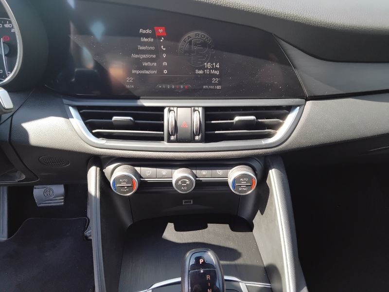 GuidiCar - ALFA ROMEO Giulia 2018 Giulia 2.2 t Business 136cv auto Usato